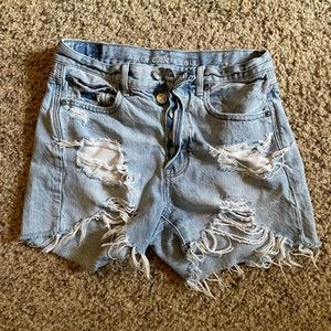 AE 90’s boyfriend shorts